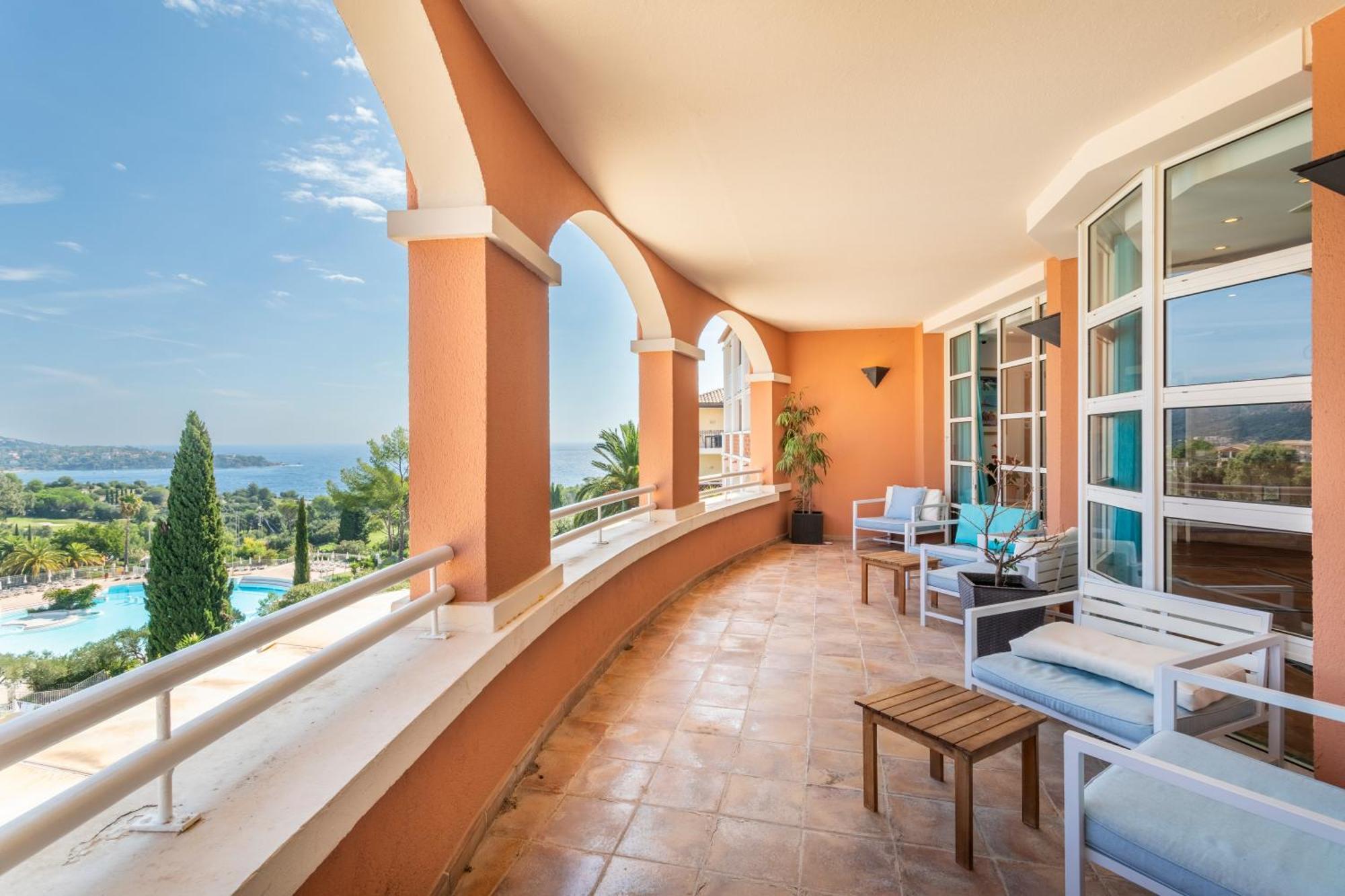 Hôtel de l'Esterel Saint-Raphaël Exterior foto